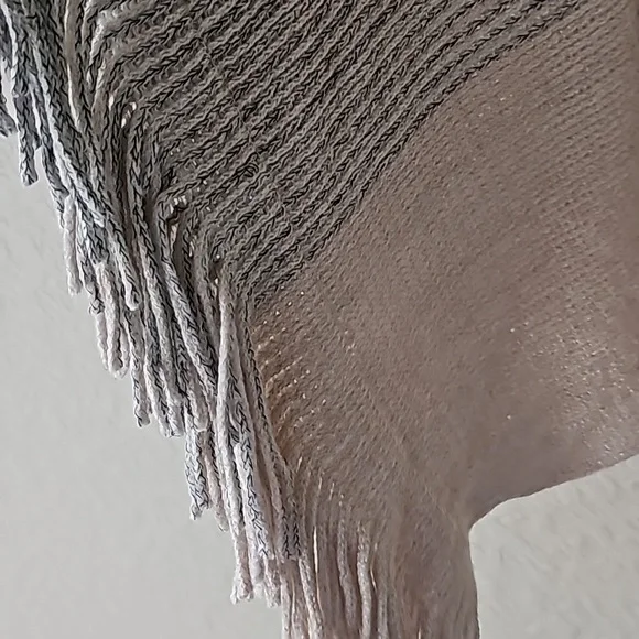 Mud pie gray and tan neutral fringe poncho - Picture 5 of 5